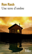 Couverture Une terre d'ombre () Couverture Une terre d'ombre ()