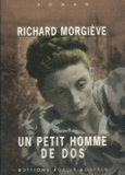 Couverture Un petit homme de dos ()